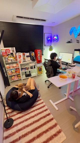 우리집 놀이방의 끝없는 3분 라면의 축복🍜
 #2차공구오픈 한강 라면 기계 유니네 최저가 마켓 진행중🔫
📌할인가 구매 링크는 유니네 프로필 링크에 있어요❤️

Endless blessings of 3-minute ramen in our playroom �

10.15(목)~ 한정수량 소진시 마감
버튼 하나면 보글보글 완성✨
가스불 없이 간편해서 아이 있는 집에도 추천해요!

라면은 물론, 인덕션 가능한 미니 냄비로
다양한 요리까지 활용 가능👌

☀️ 유니네 단독 구성

✔️ 자일렉 라면 기계 본품
✔️ 인덕션 매트
✔️ 높은 라면용기 5개
✔️ 사용설명서
🎁 넓은 라면용기 30개 증정!

지금까지 진행한 자일렉 한강라면 기계 공구 중
가장 저렴한 가격으로 준비했어요✨

🛍️ 추가 구매
높은 용기 50개 18,000원 / 낮은 용기 30개 11,000원 / 라면 보관함 7,000원

🎁 EVENT
① 인스타 후기 → 5명 라면용기 30개
② 댓글 or 구매인증 → 5명 라면 보관함